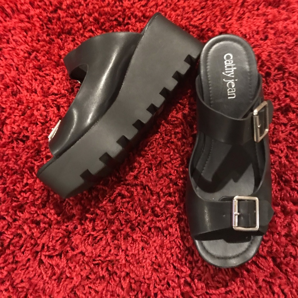 Ladies sandals